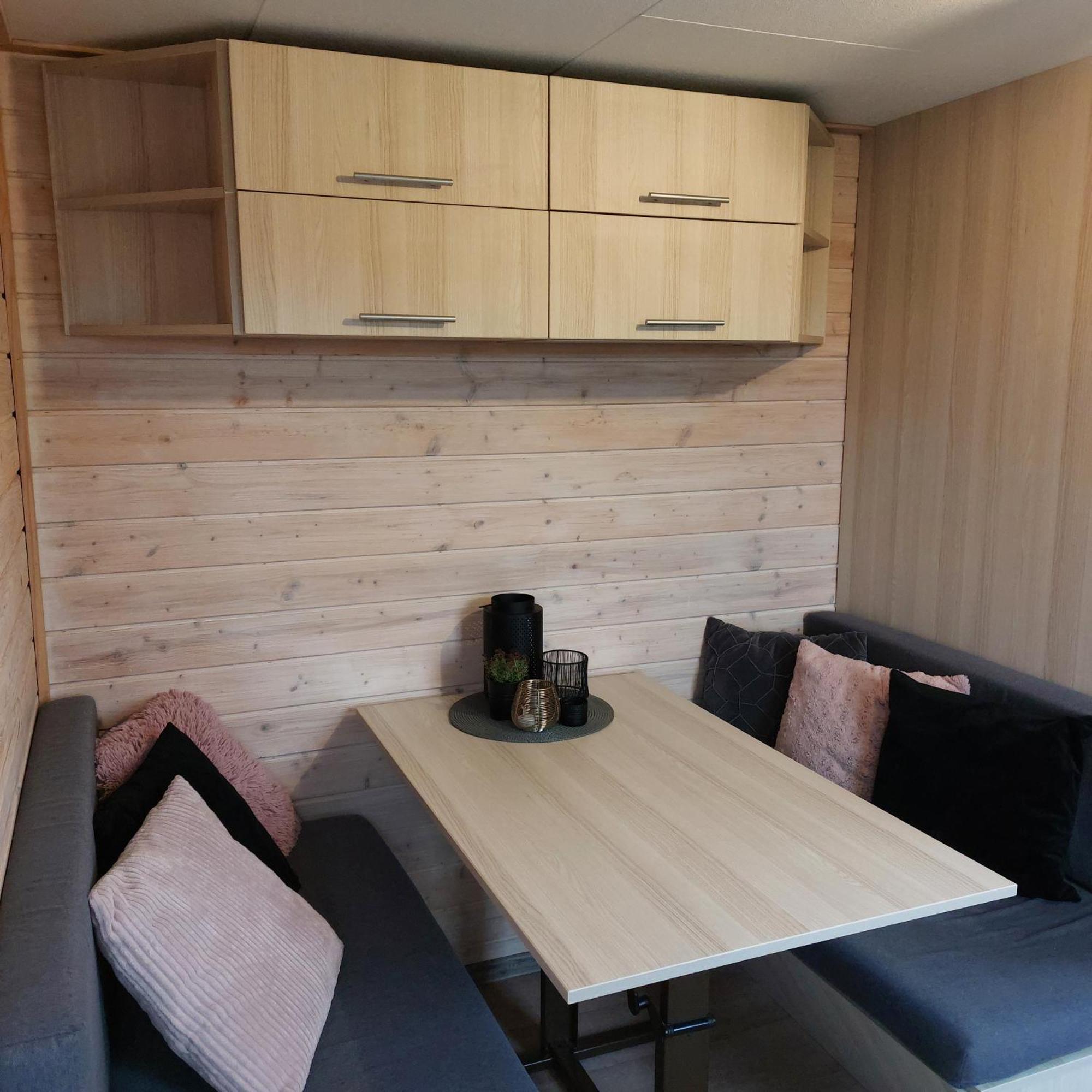 Zeeuwse Chalet Voor 2 Personen Serooskerke  Luaran gambar
